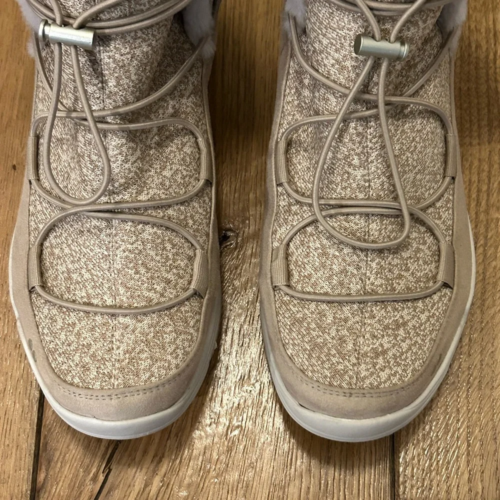 Ryka Aubonne Women's Ankle Bungee Lace Camel Brown Boots Women’s 10 Wide EUC